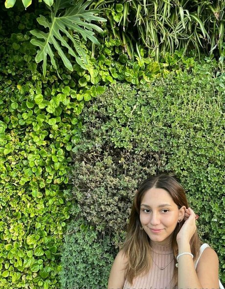 estelagomez high quality model pics