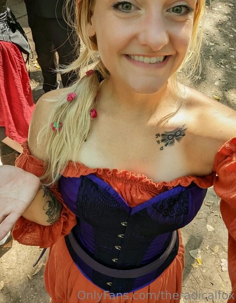 theradicalfox star nude pics