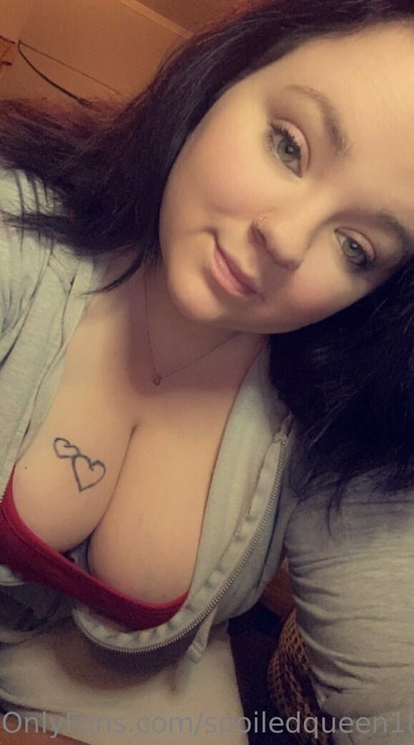 spoiledqueen180 exclusive star photos