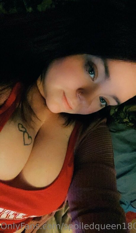 spoiledqueen180 pretty star img