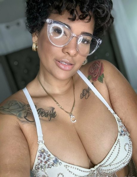 cynthiagarcia1212 star hot pic