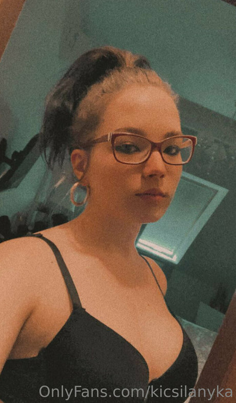 kicsilanyka star beautiful archive