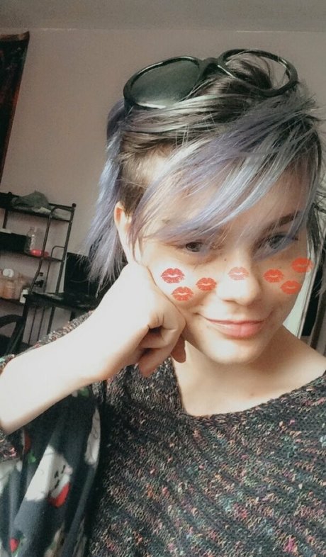 lewdology beautiful actress photos