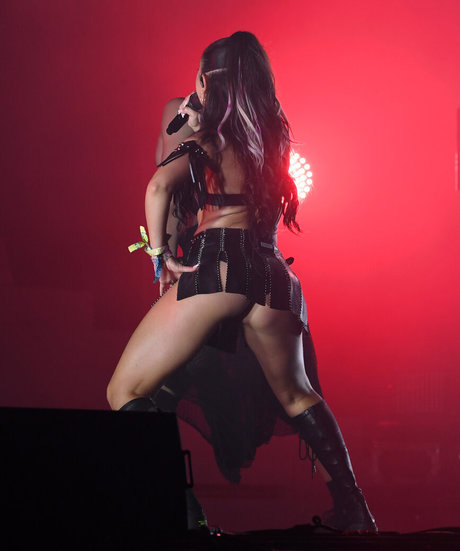 venezuela onlyfans pornographic picture