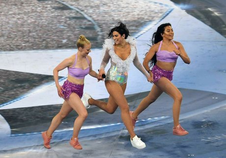 Dua Lipa nice star gallery