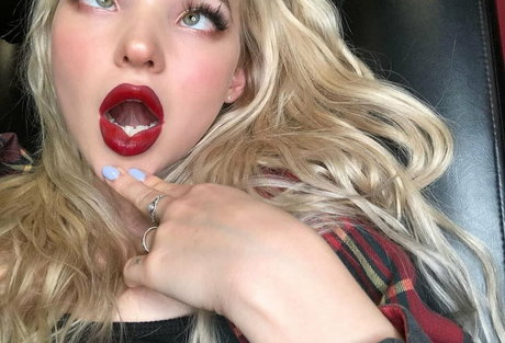 Dove Cameron sexy model photos