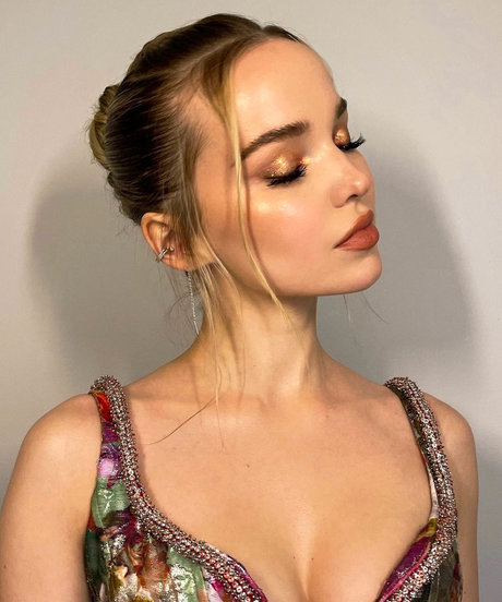 Dove Cameron model nudes picture