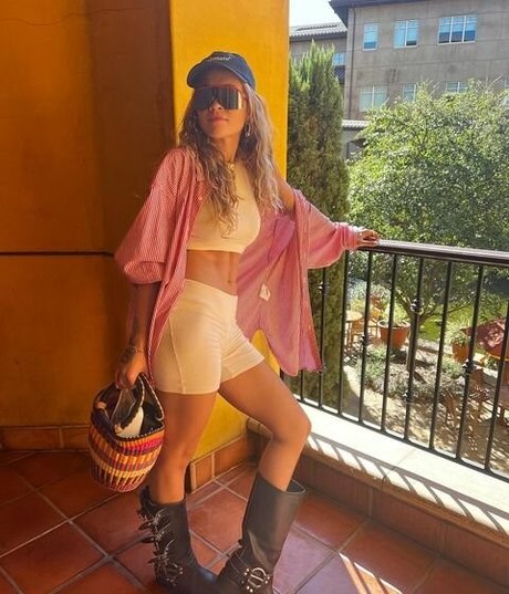 Rita Ora pornographic star archive