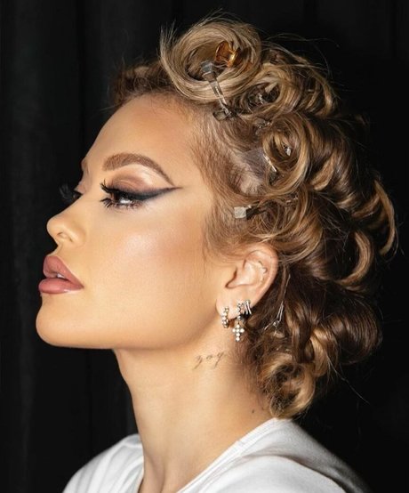 Rita Ora model high quality pic