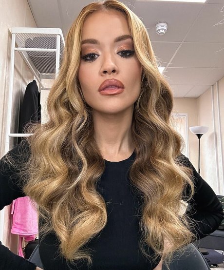 Rita Ora beautiful star image