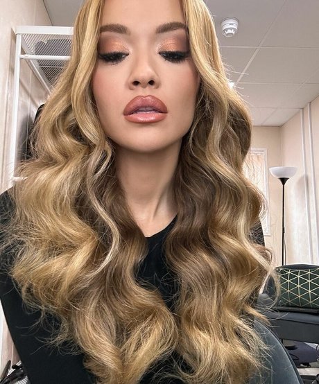 spy onlyfans nude image