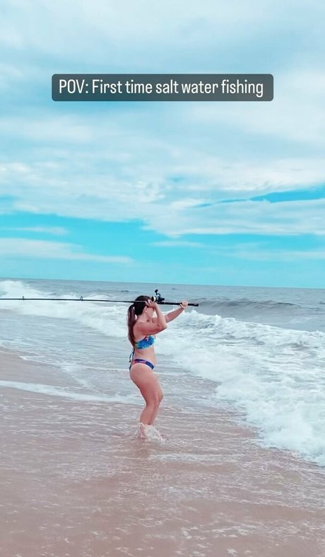 BigBassGirl naked model archive