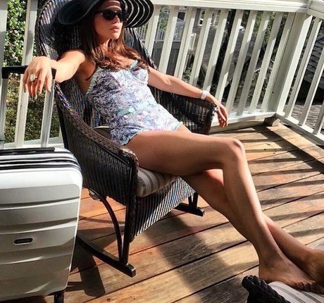 Tammin Sursok star sexy pictures