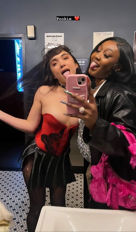 Rowan Blanchard model best image