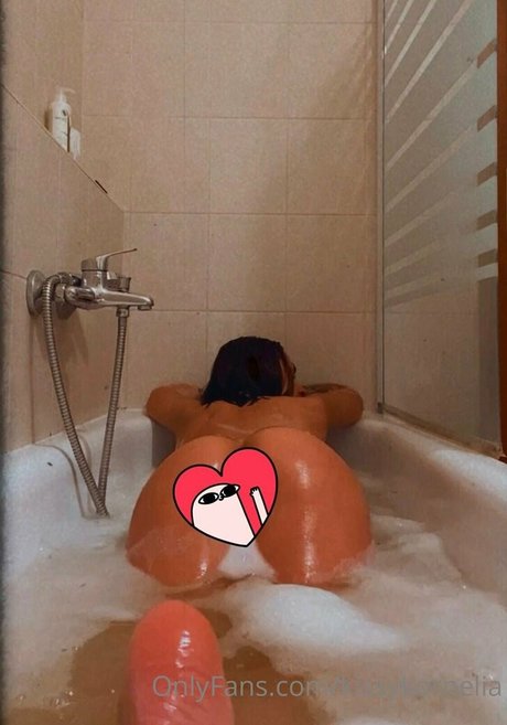 kissykornelia star adult pic