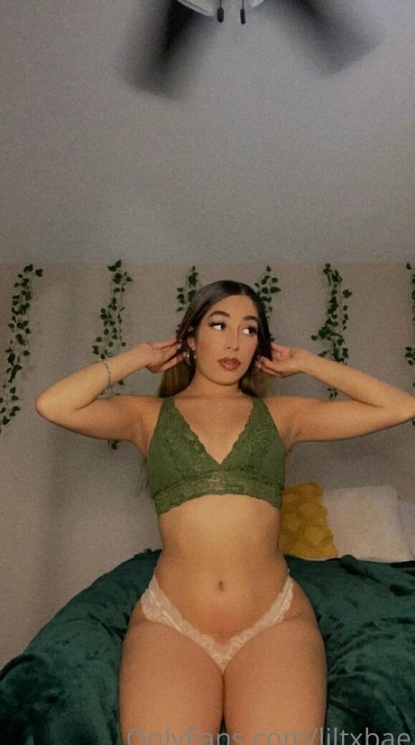 liltxbae model adult photos