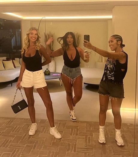 Christine McGuinness nice star pictures