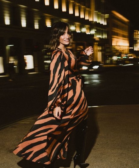 female asian onlyfans free porn images