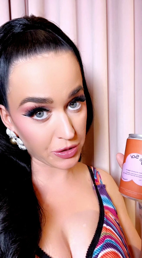 Katy Perry naked pornstar photo