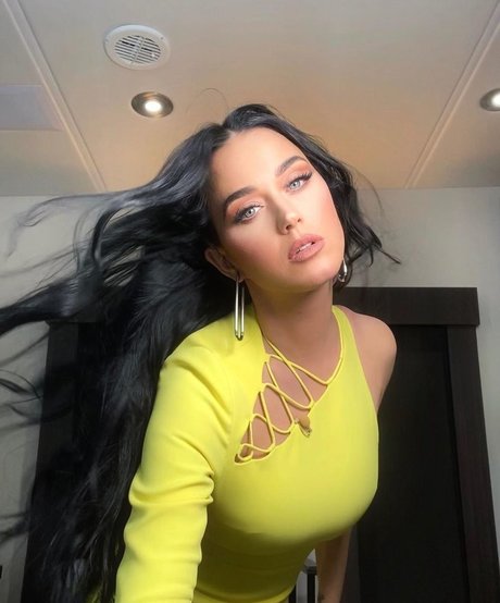 perfect shemale onlyfans porn photos