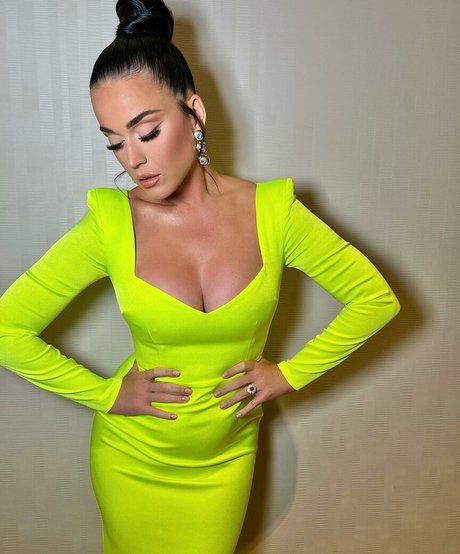 booty onlyfans free nude img