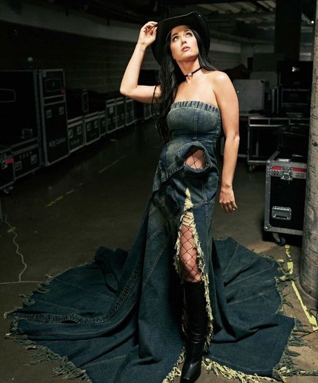 undressing onlyfans perfect picture