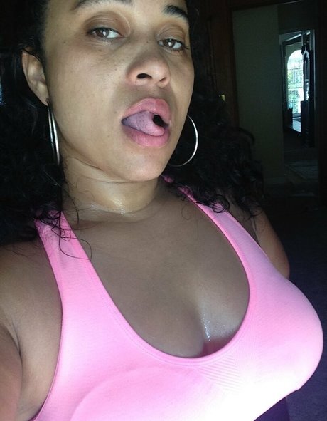 PinkyXXX Quick model image