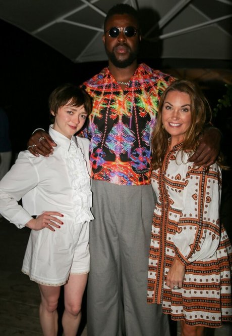 Maisie Williams pornstar sexy gallery