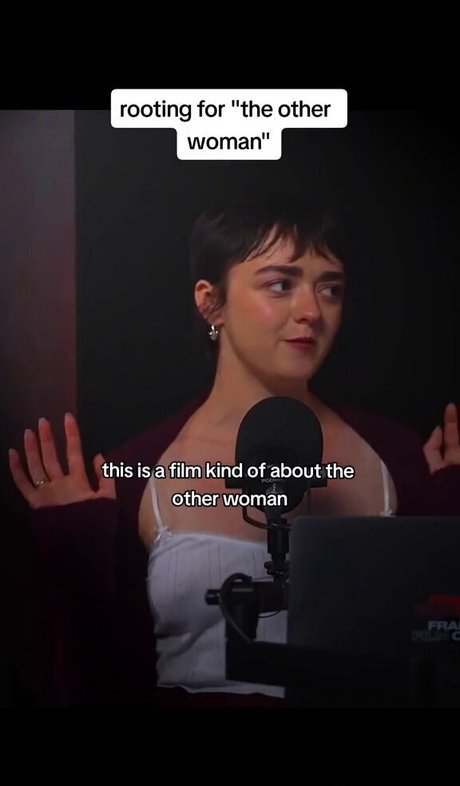 Maisie Williams model nude gallery