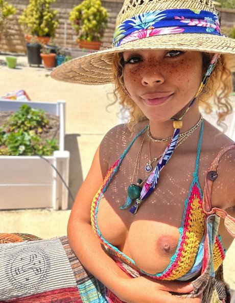 Princess Helayna adult model pics