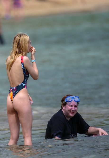 Nicola Peltz pornstar adult pic