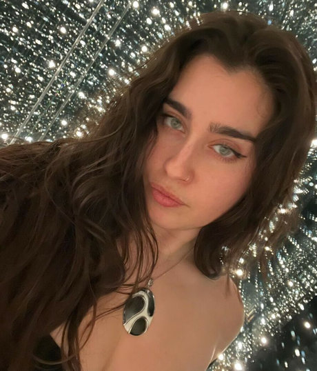 Lauren Jauregui star nude archive