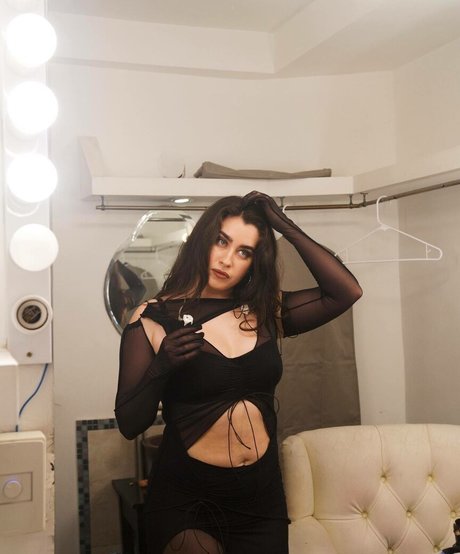 Lauren Jauregui porn model pics