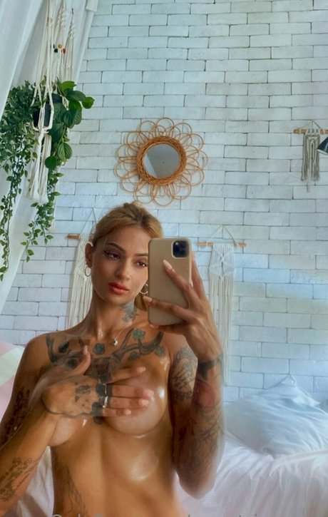 Xxpetrina ann adult star image