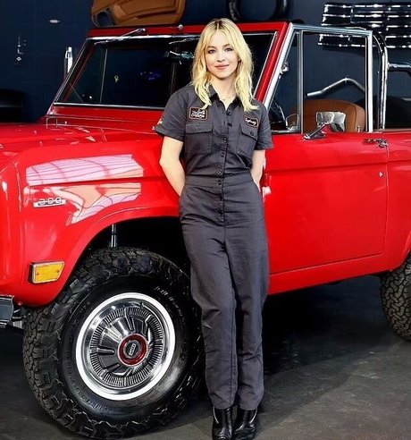 tattooed shemale onlyfans hot sexy img