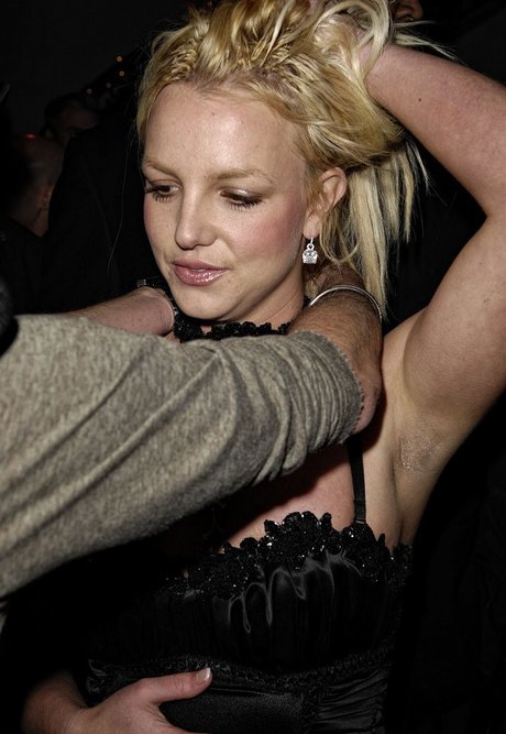 milf yoga onlyfans pornos image