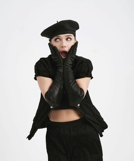 Eve Hewson hd actress picture