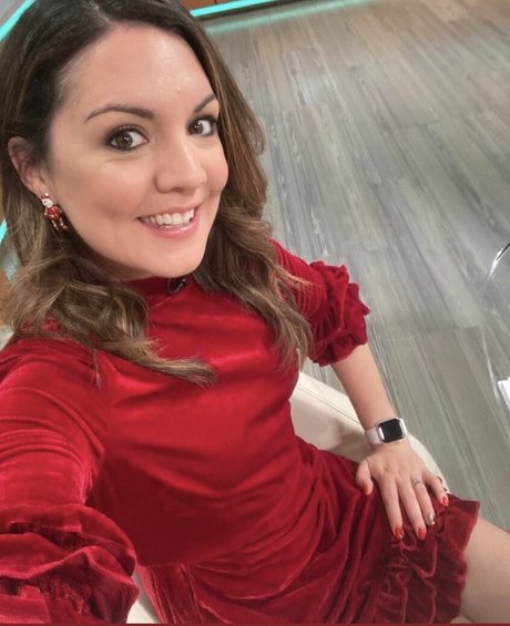 Laura Tobin model exclusive images