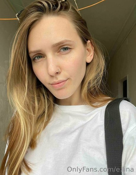 e lina model sexy photo