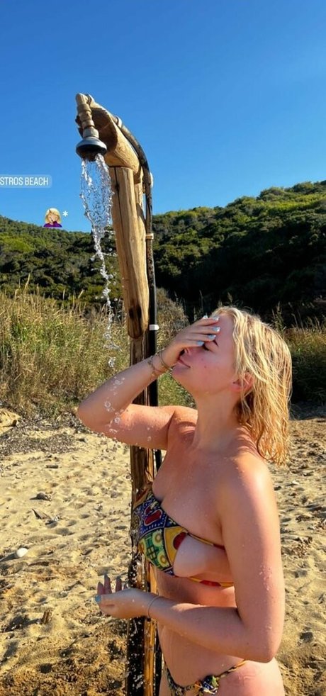 Millie Gibson pretty actress images