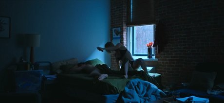 Kaley Cuoco pretty model gallery