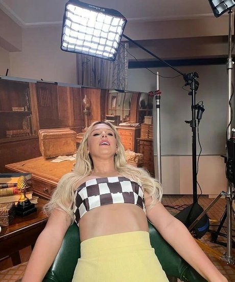 Millie Bobby Brown star sexy pictures