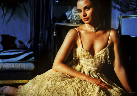 Mia Maestro hot star photo