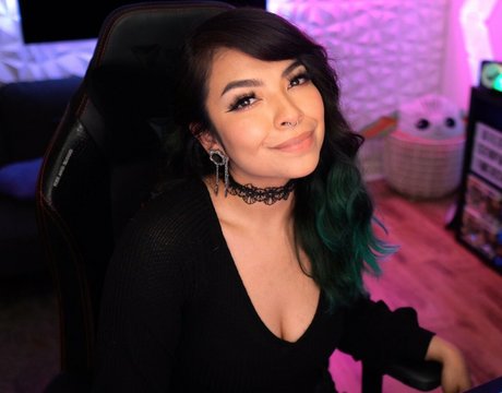 Aileen Senpai exclusive pornstar images