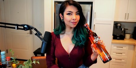 Aileen Senpai star pornographic pic