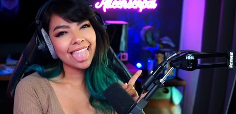 Aileen Senpai pornstar nudes picture