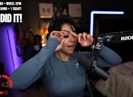 Aileen Senpai adult actress photo