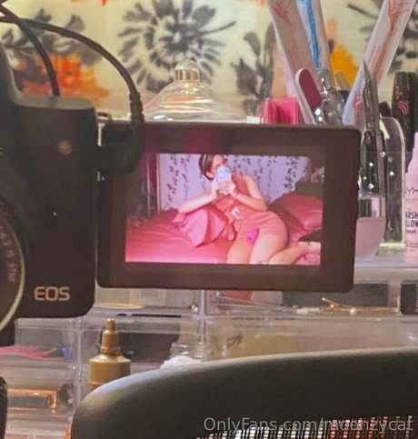 Moonzycat porn star pic