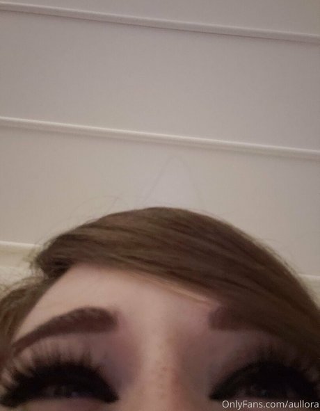 aullora top model pic
