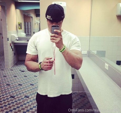 realbrandon818 pornstar sexy pics